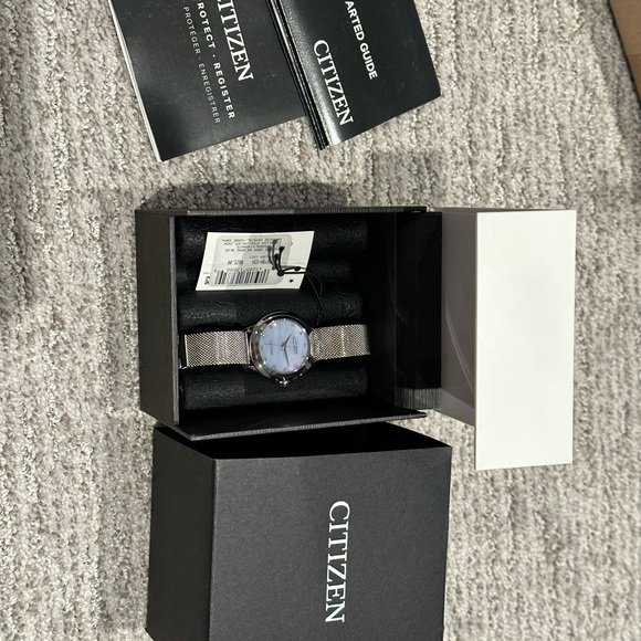 Citizen Ceci Eco-Drive Diamond Mother-of-Pearl Bracelet Watch Silver - Picture 5 of 6